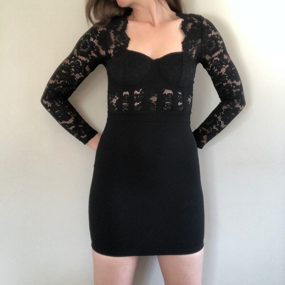 🖤Black Lace Mini Dress - Picture 3 of 14